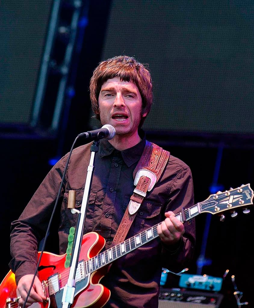 Más tarde en enero de 2021, Noel describió una canción de 2002 de Liam como "perfecta", lo cual fue un elogio poco común.