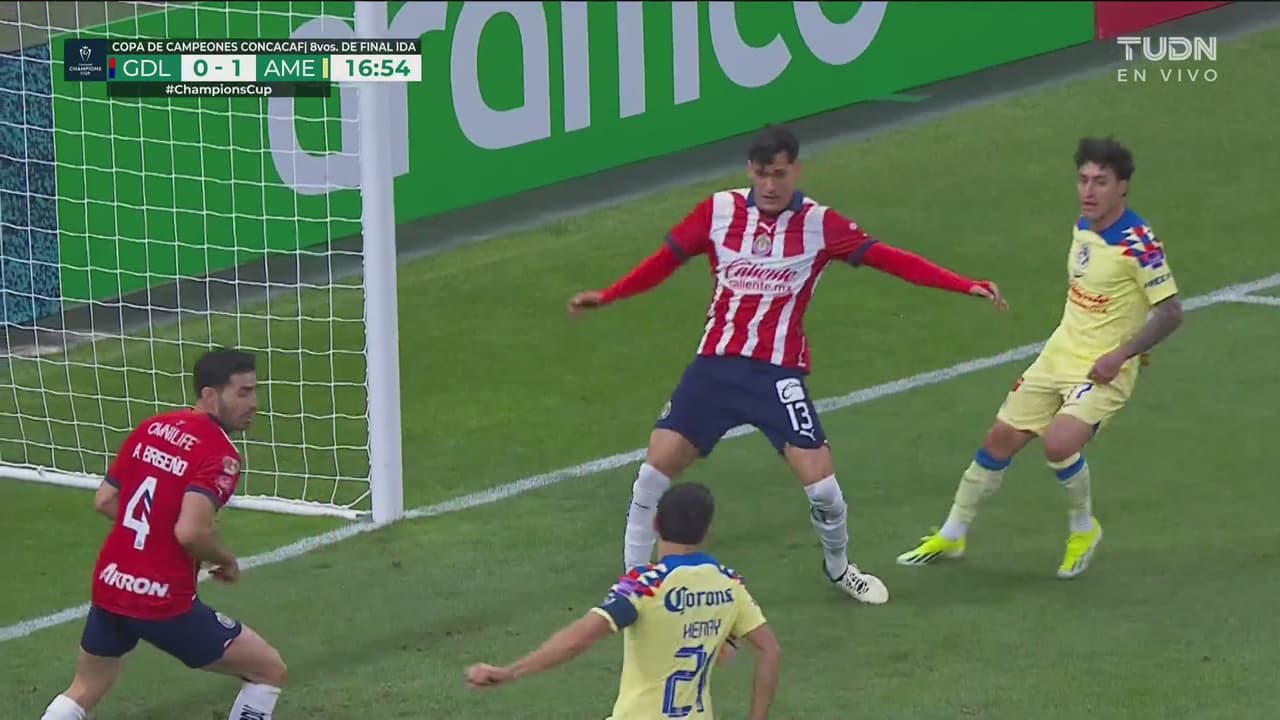 ¡Casi en la línea! América se saboreaba el segundo sobre Chivas