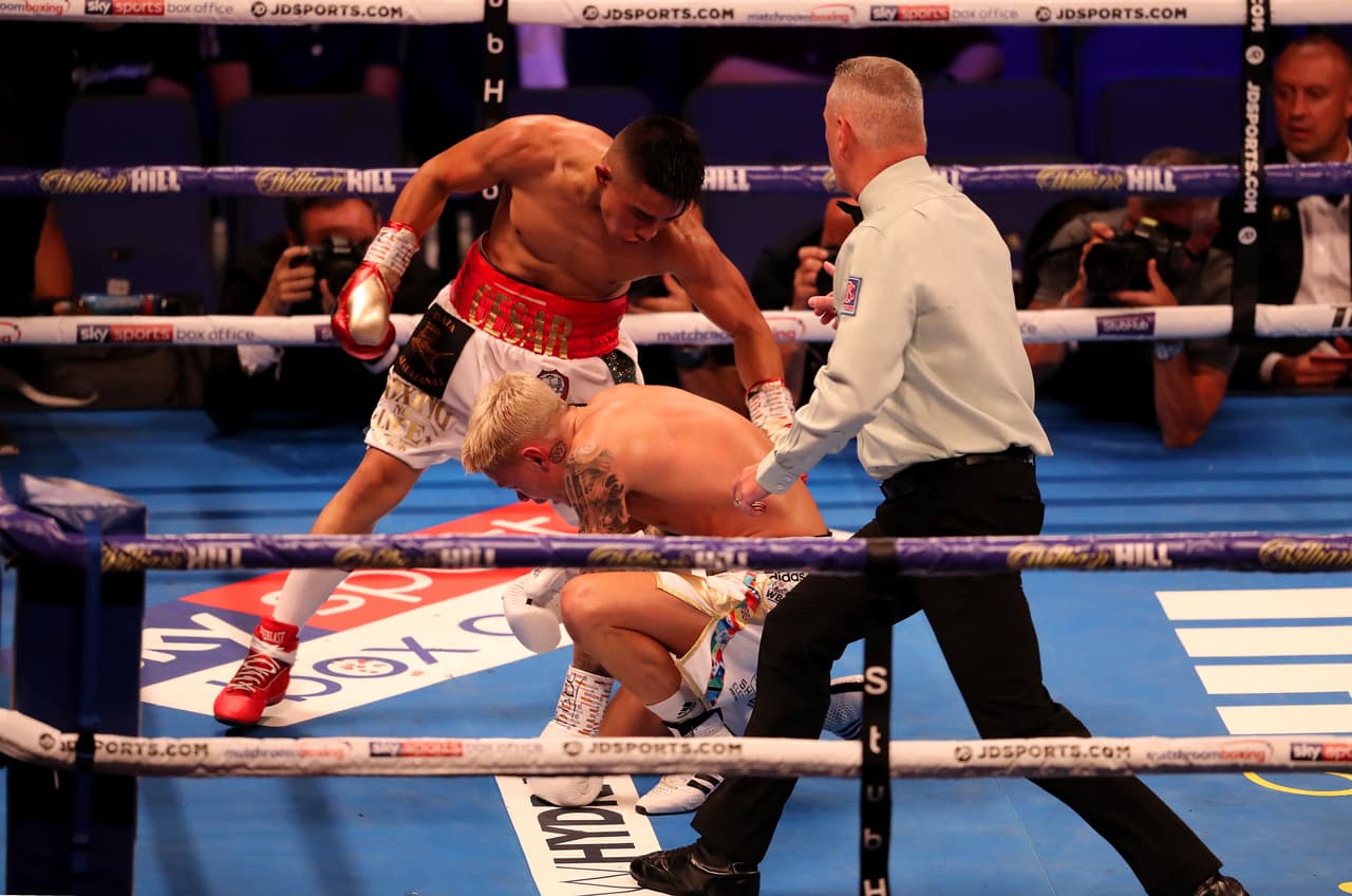 Polémica en Londres: Martínez vs Edwards termina en No Contest