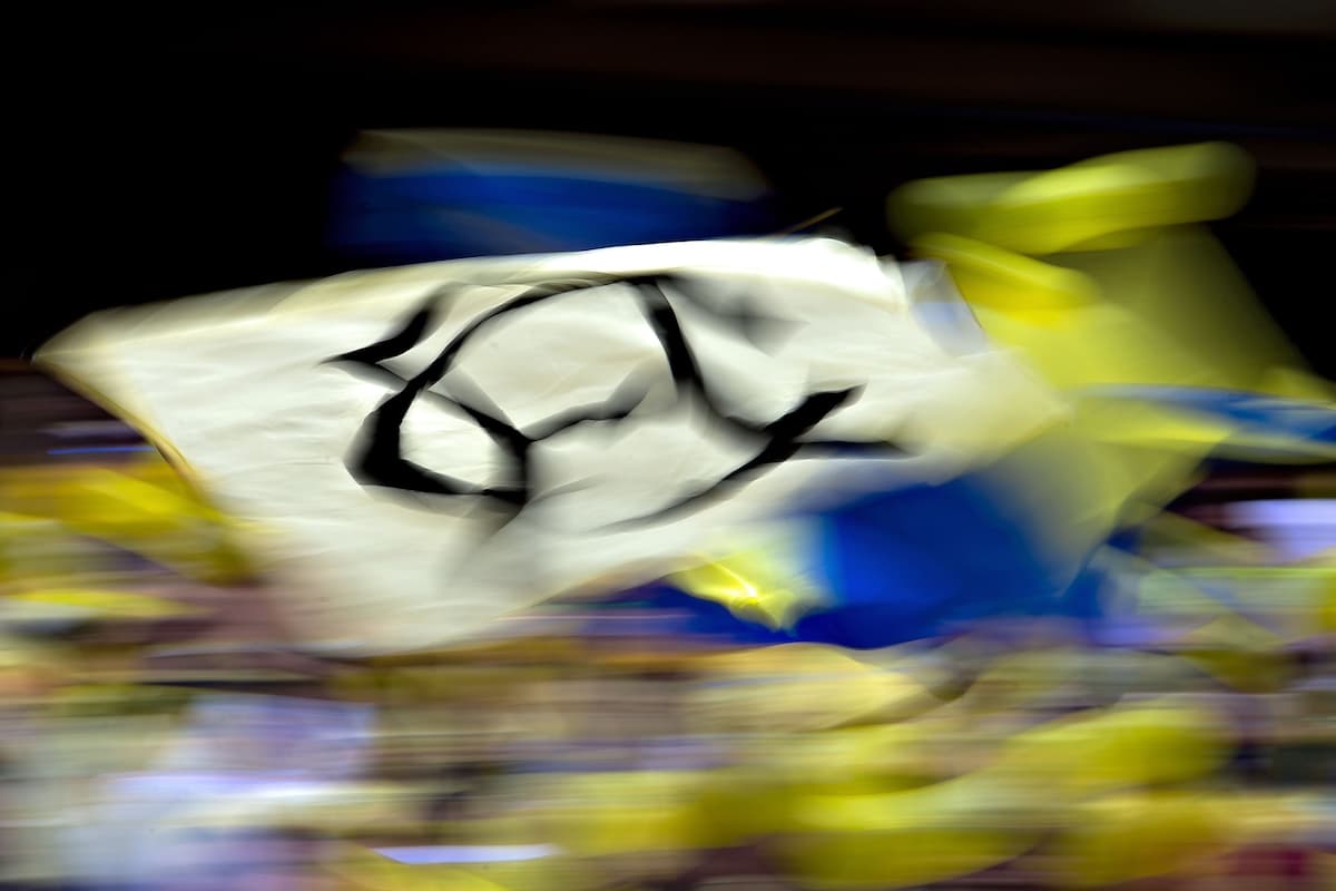 Los aficionados del América llegaron en gran número al Azteca con la ilusión de conseguir la remontada después de caer por 4-1 en la ida ante Santos Laguna. Familiares y amigos se reunieron desde la previa viviendo un ambiente muy colorido.