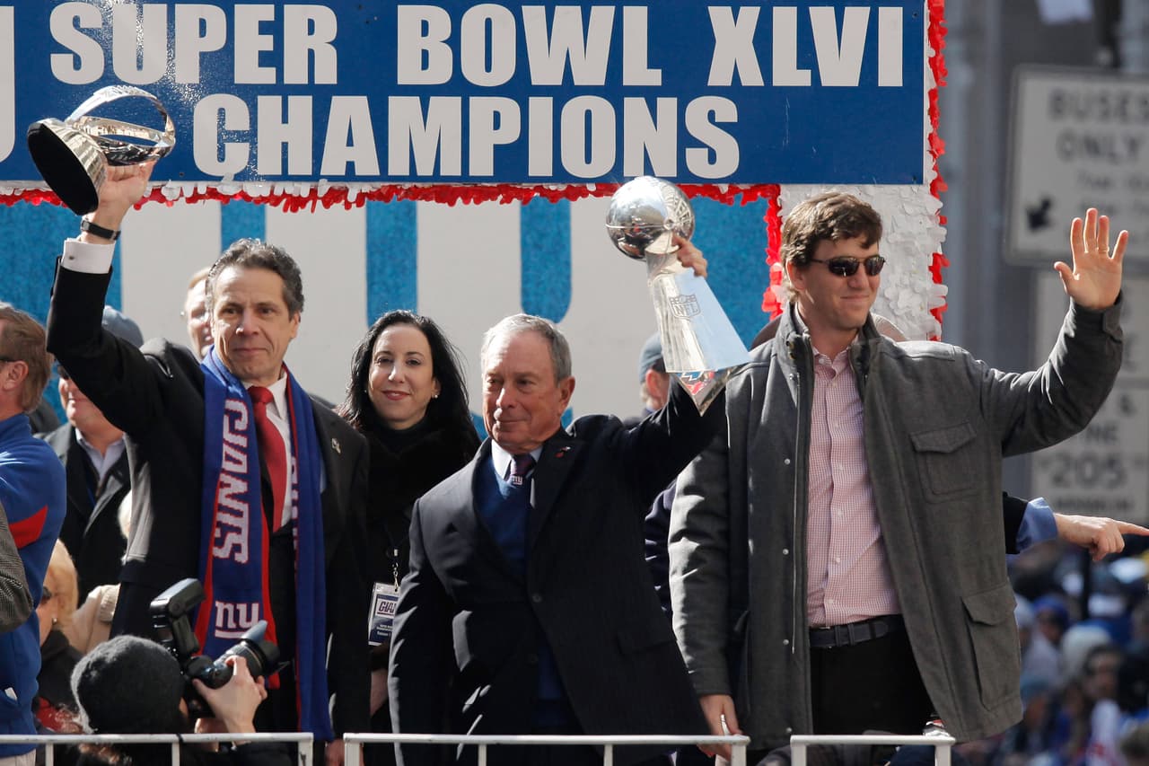 En el draft de 2004, Eli Manning se negó a jugar con los Chargers y fue cambiado a Giants donde después ganó dos Super Bowls.