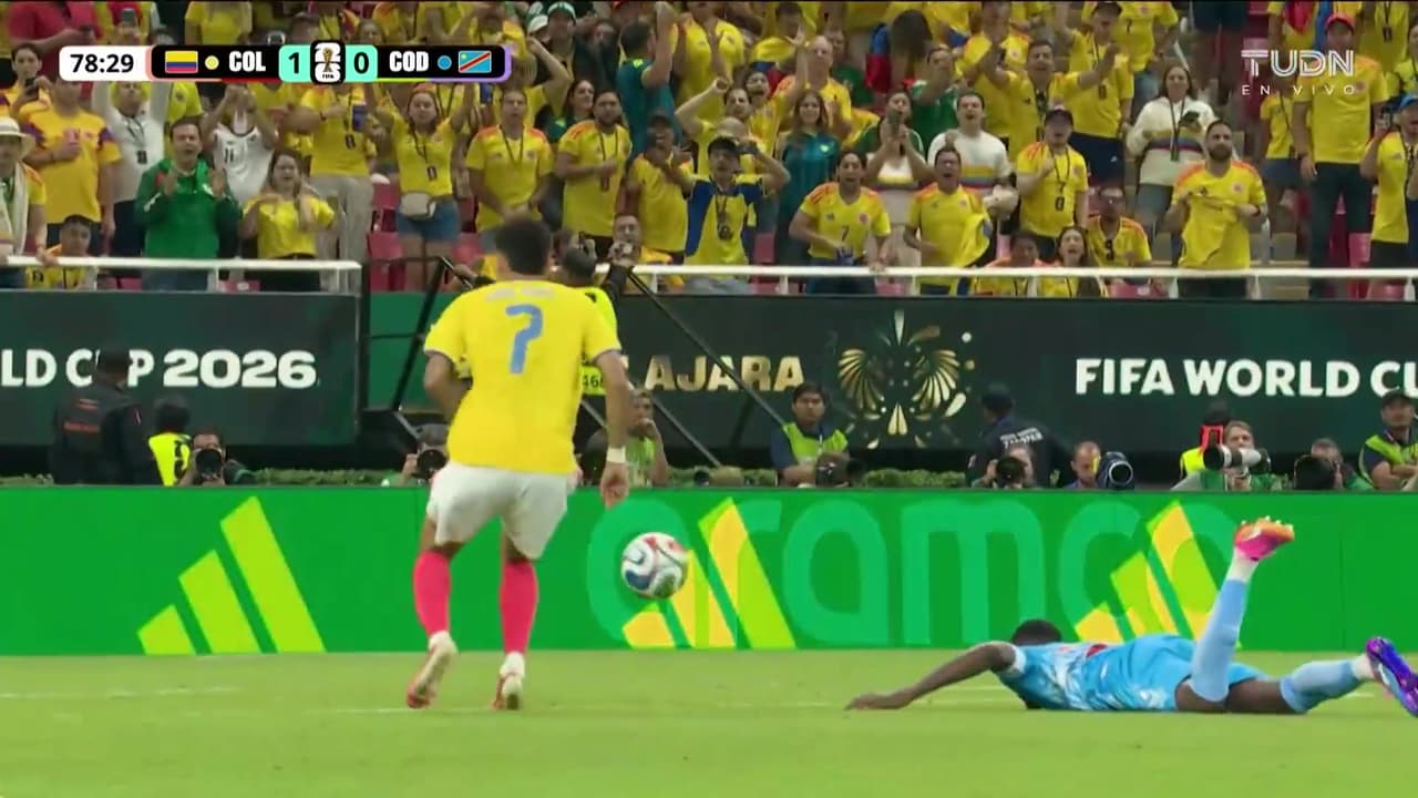 ¡Primer golazo anulado a Luis Díaz en la noche y Colombia estalla!