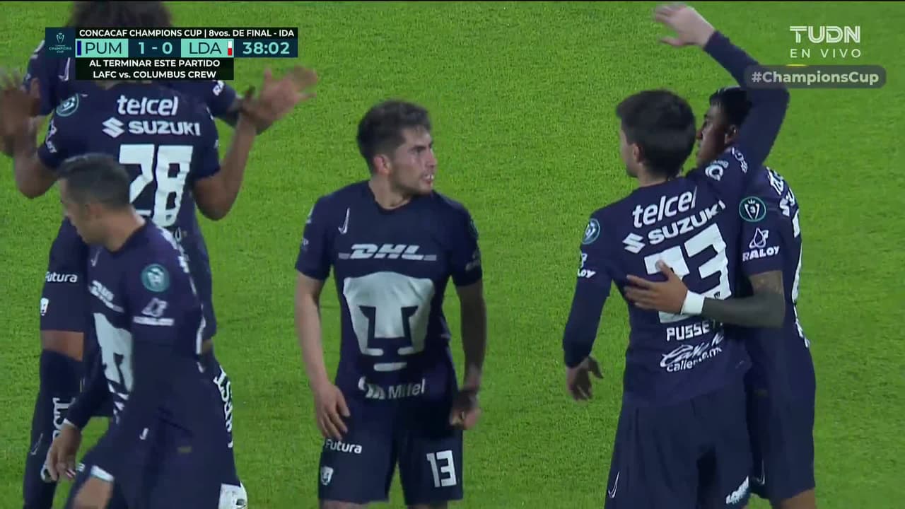 ¡GOL!  anota para Pumas UNAM. Robert Ergas