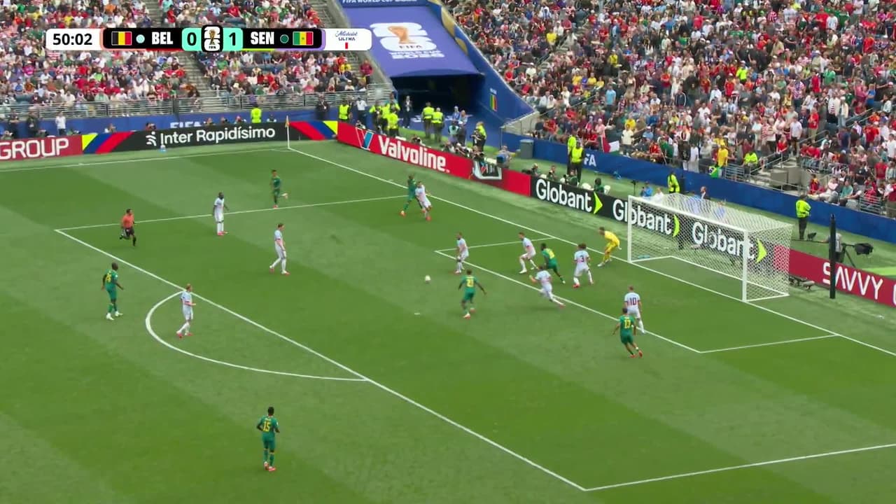 ¡GOL!  anota para Senegal. Ismaïla Sarr