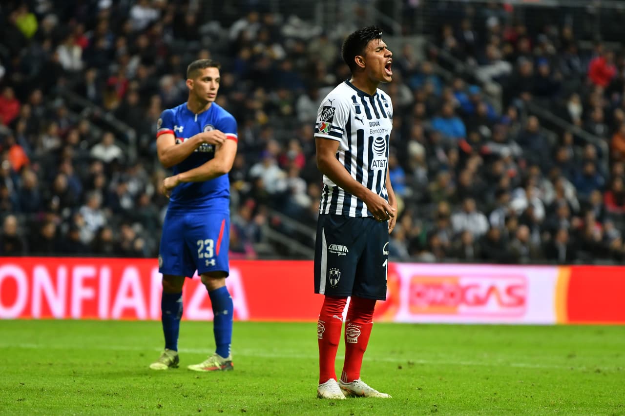 Rayados del Monterrey saca triunfo de 1-0 en la Ida de las Semifinales de la Liga MX al vencer por la mínima al Cruz Azul. Queda la sensación de que los locales dejaron ir viva la paloma.