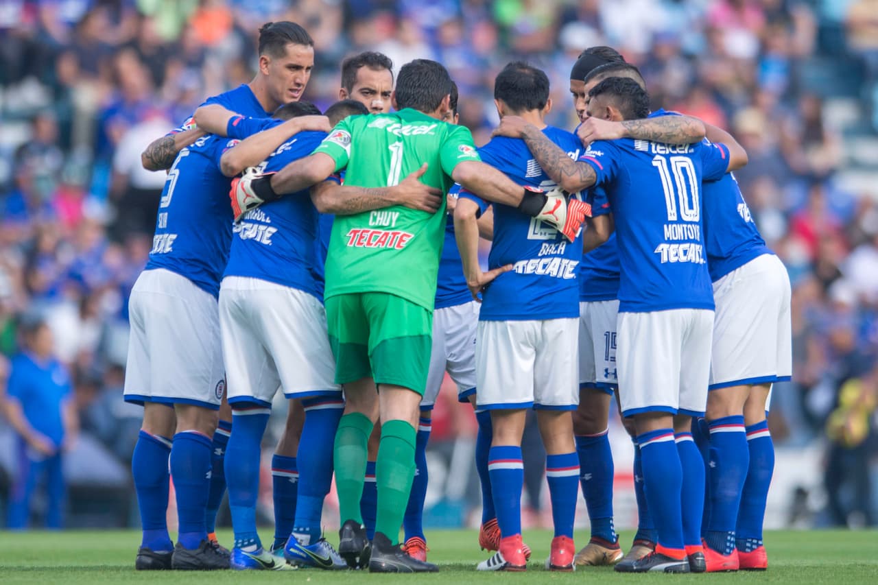 La temporada del Cruz Azul ha sido muy mala y con el punto conseguido apenas llegan a 12 tras 12 jornadas para ubicarse en la décimo cuarta posición.