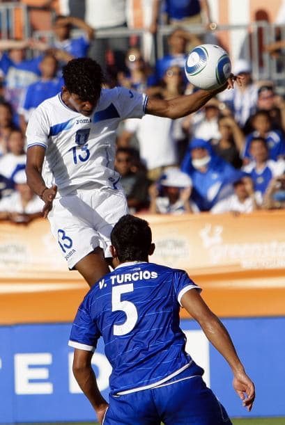 Honduras insistió al ataque durante el primer tiempo, pero solo les alcanzó para dos goles.