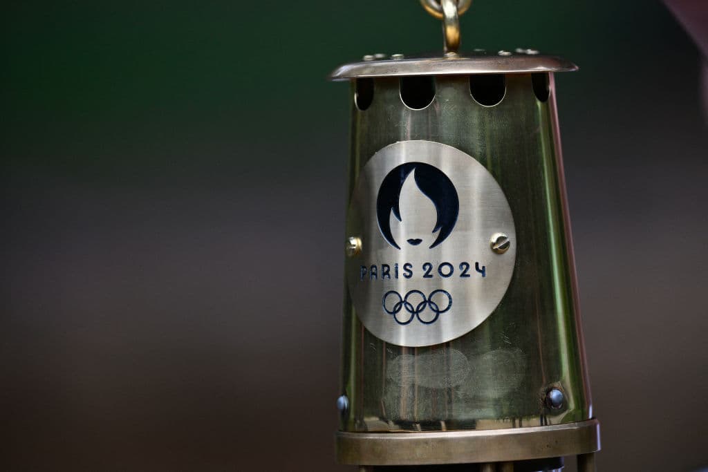 Francia recibe la antorcha de los Juegos Olímpicos Paris 2024