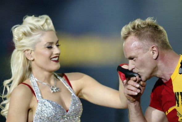 Minutos después Sting besó a Gwen Stefani al cantar el tema 'Message in a Bottle'.
