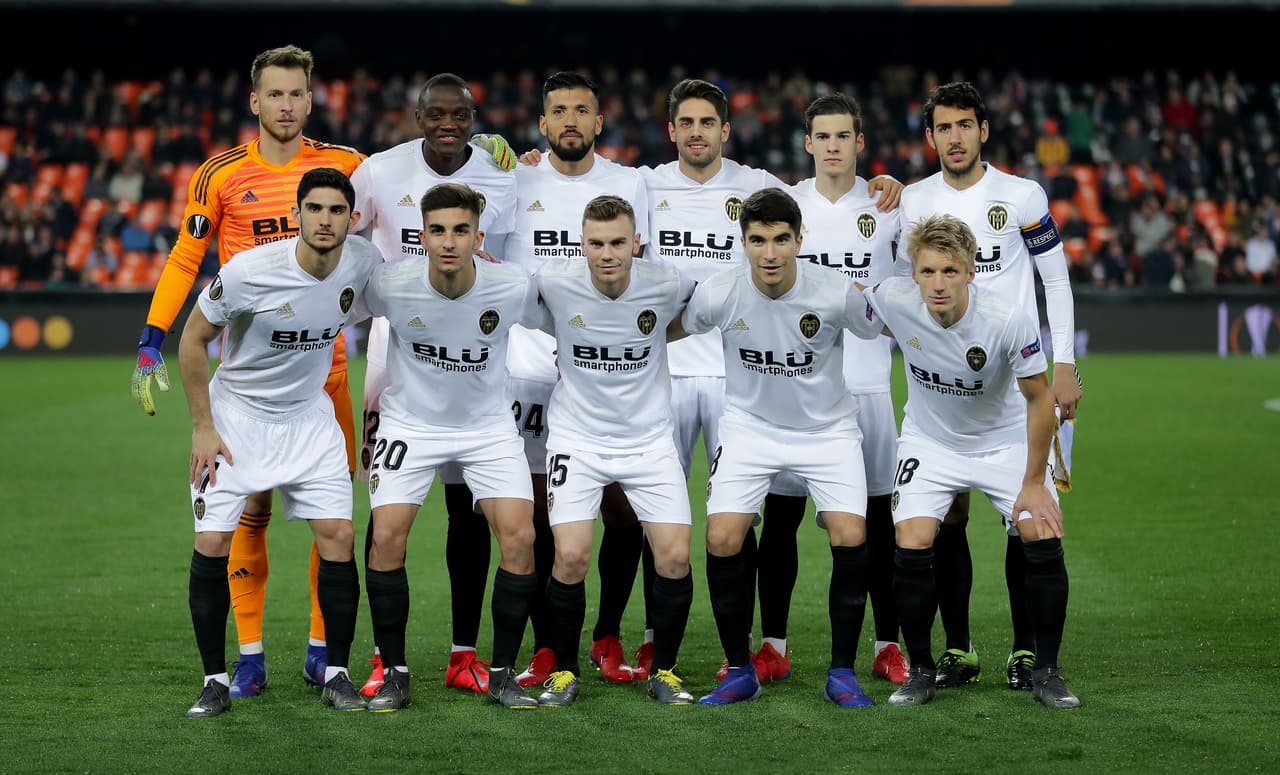 Neto, Wass, Garay, Diakhaby, Toni Lato, Torres, Carlos Soler, Parejo, Goncalo Guedes, Sobrino y Santi Mina formaron el equipo titular del Valencia.