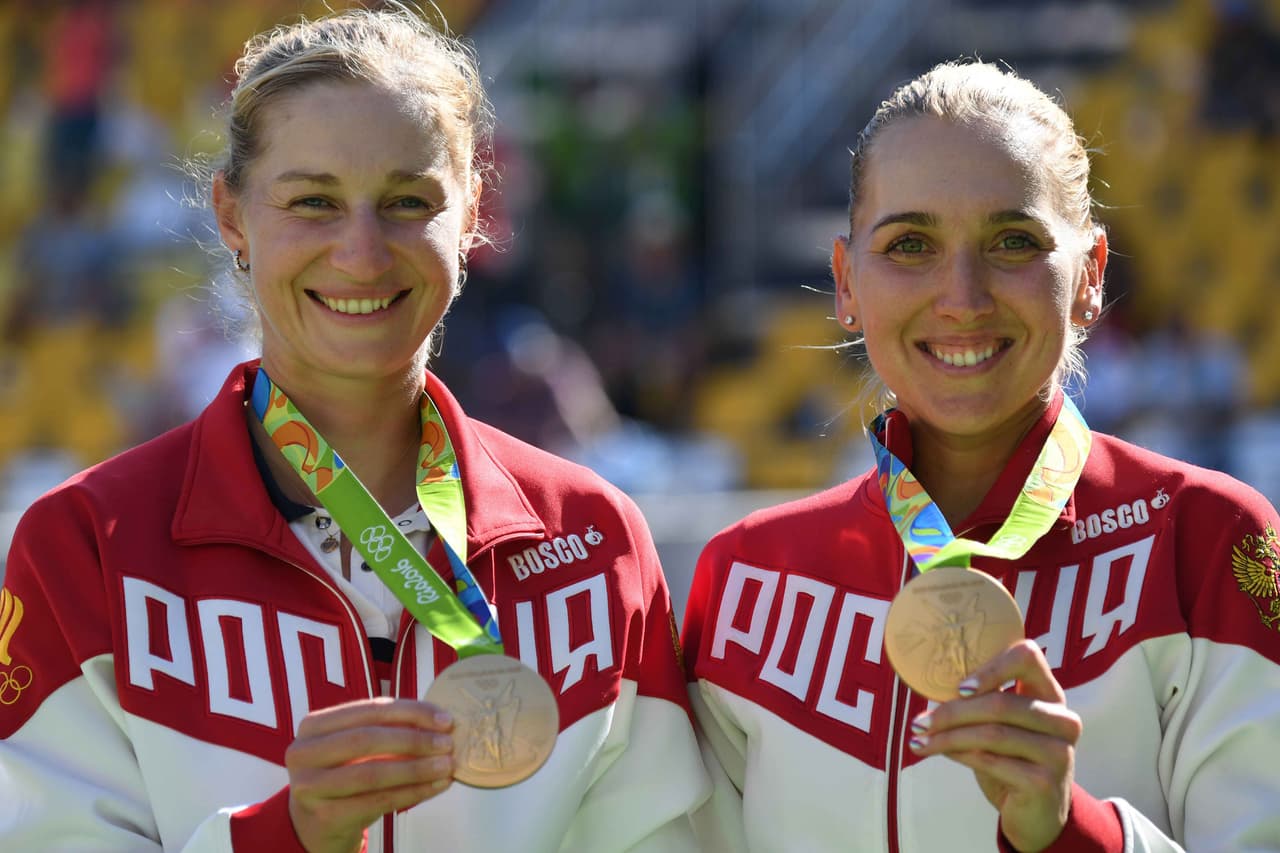 Las rusas Makarova y Vesnina, campeonas olímpicas de dobles en tenis femenil