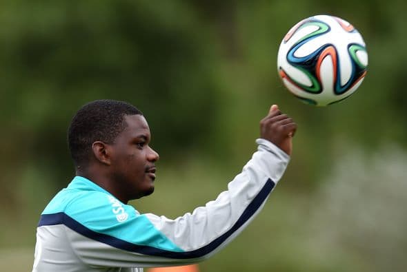 William Silva Carvalho. Posición: Mediocampista. Fecha de nacimiento: 7 de abril de 1992. Club: Sporting CP, Portugal.