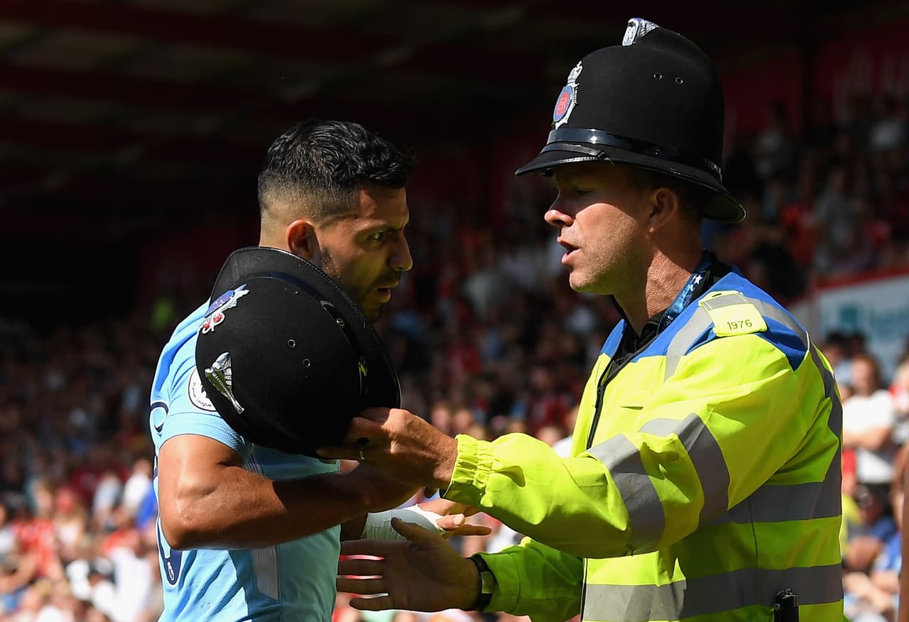 Los ánimos se caldearon durante los festejos del sufrido triunfo 2-1 del Manchester City sobre el Bournemouth.