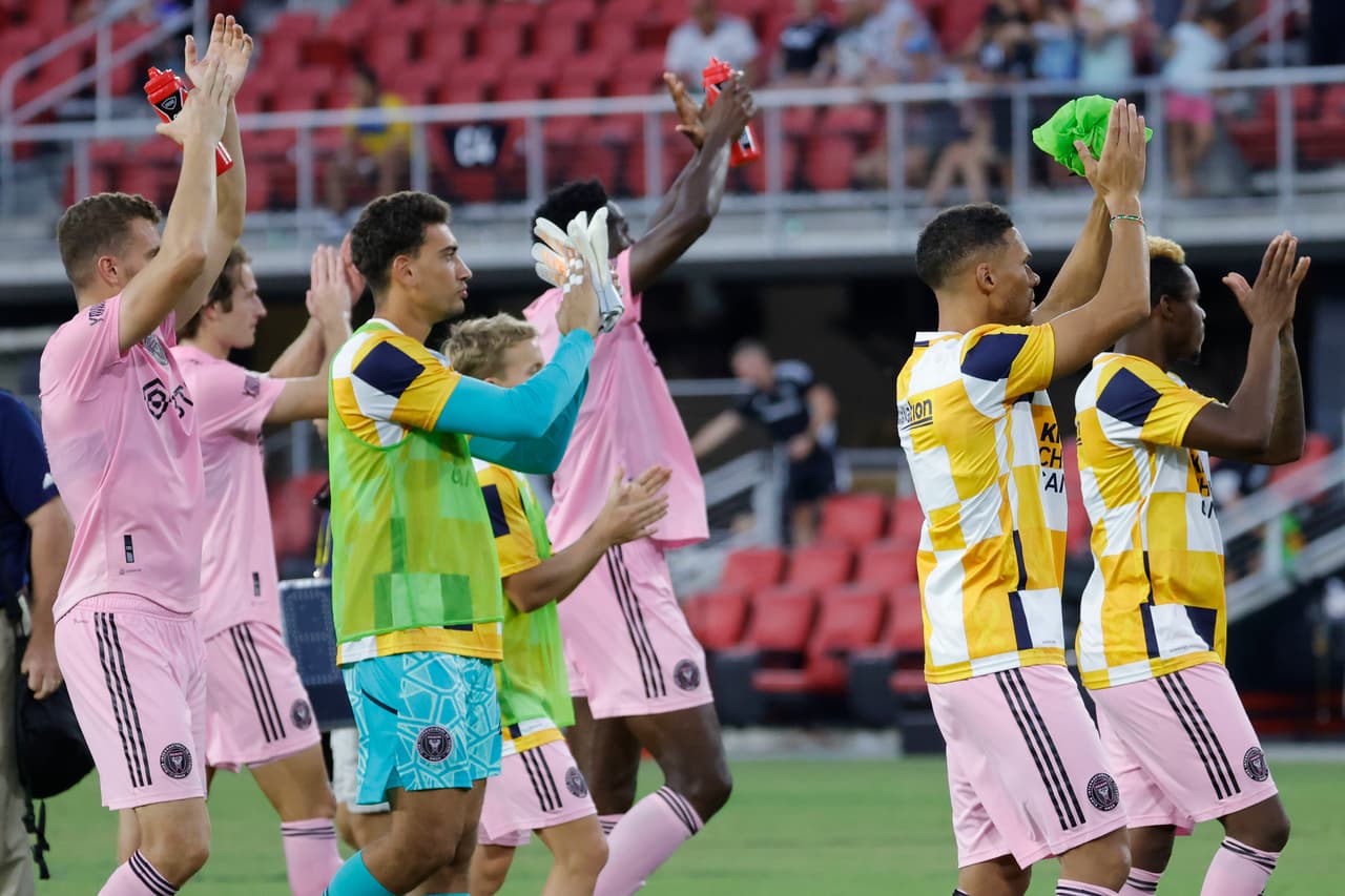 La segunda línea del equipo ha respondido de gran manera, jugadores como Jean Mota o Ariel Lassiter han dado el salto de calidad necesario para fortalecer el juego colectivo del club.