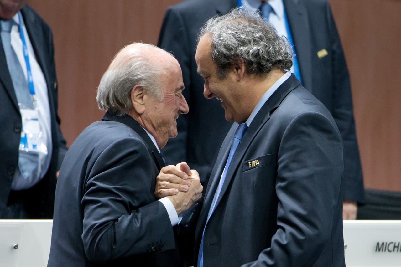 Blatter acusa a Platini de intimidarlo con terminar en la cárcel si no se retiraba de FIFA