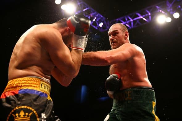 El castigo fue en aumento, la esquina de Hammer detuvo la masacre al finalizar el octavo asalto.