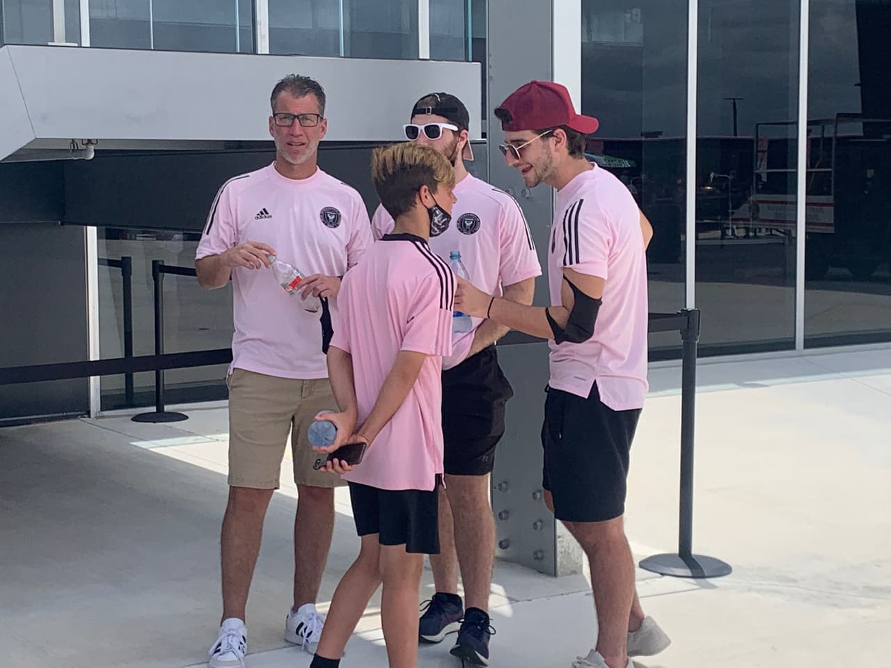 Aficionados se dieron cita en el Estadio DRV PNK ubicado en Fort Lauderdale para el encuentro entre Atlanta United y los locales, el Inter Miami, donde hubo empate 1-1 durante la semana 4 de la MLS.