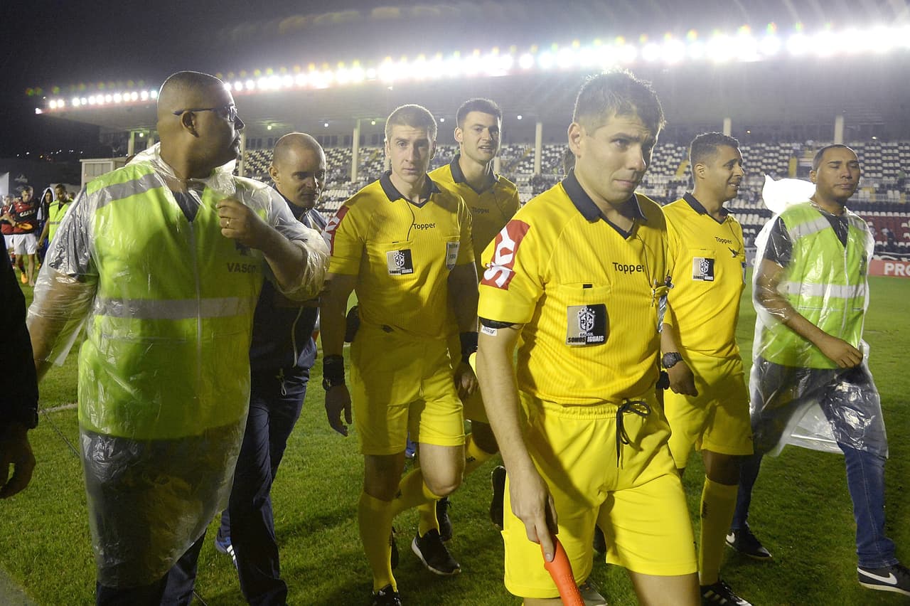 Brasil vive una etapa de crisis social cuyos efectos están sintiéndose con violencia y caos en el fútbol.