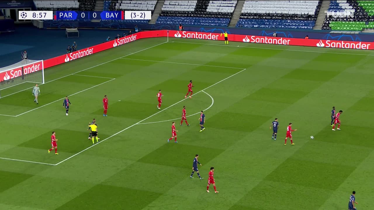 ¡TIRO ATAJADO! disparo por Neymar.