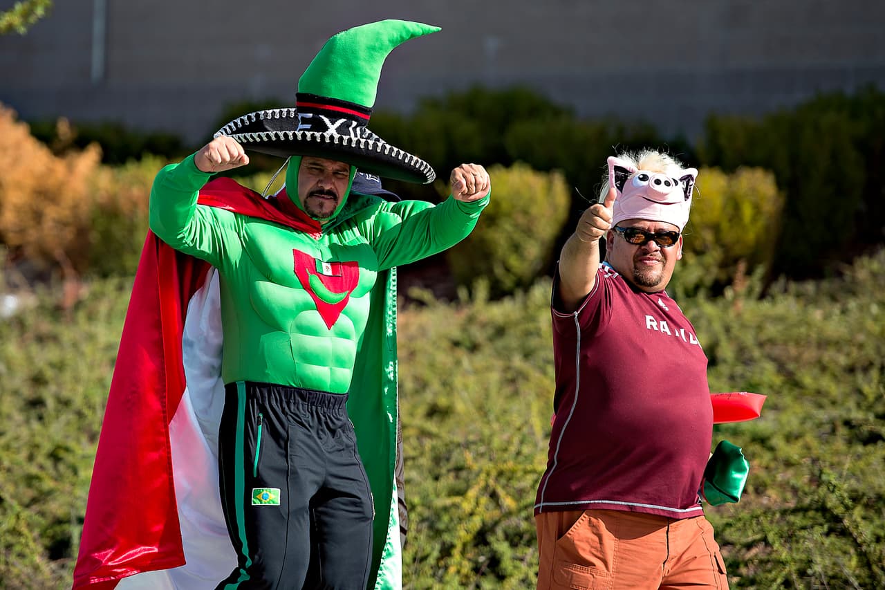Aficionados mexicanos se dieron cita en el Estadio Rio Tinto de Salt Lake, Utah. Mira el poyo para el Tri