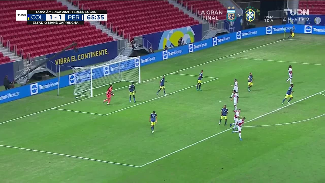 ¡GOL!  anota para Colombia. Luis Díaz