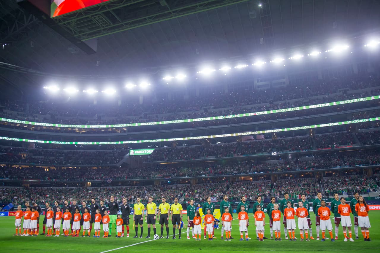 Buena cantidad de aficionados llegó al AT&T Stadium para apoyar al Tri en este partido de preparación rumbo a Rusia 2018.