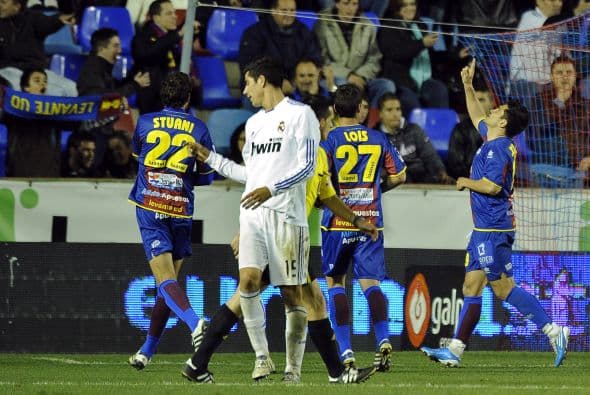 Se disputaron el resto de encuentros de los Octavos de Final de la Copa del Rey.