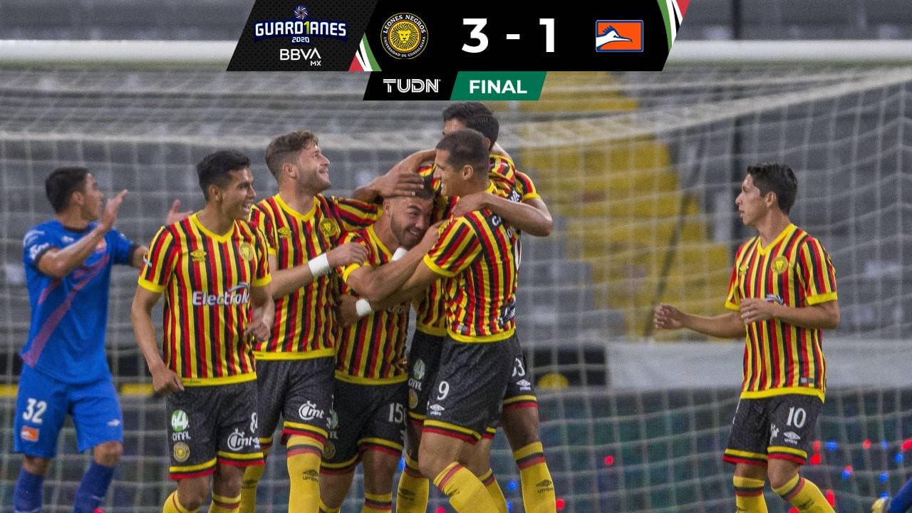 Leones Negros derrota a Correcaminos y sigue soñando