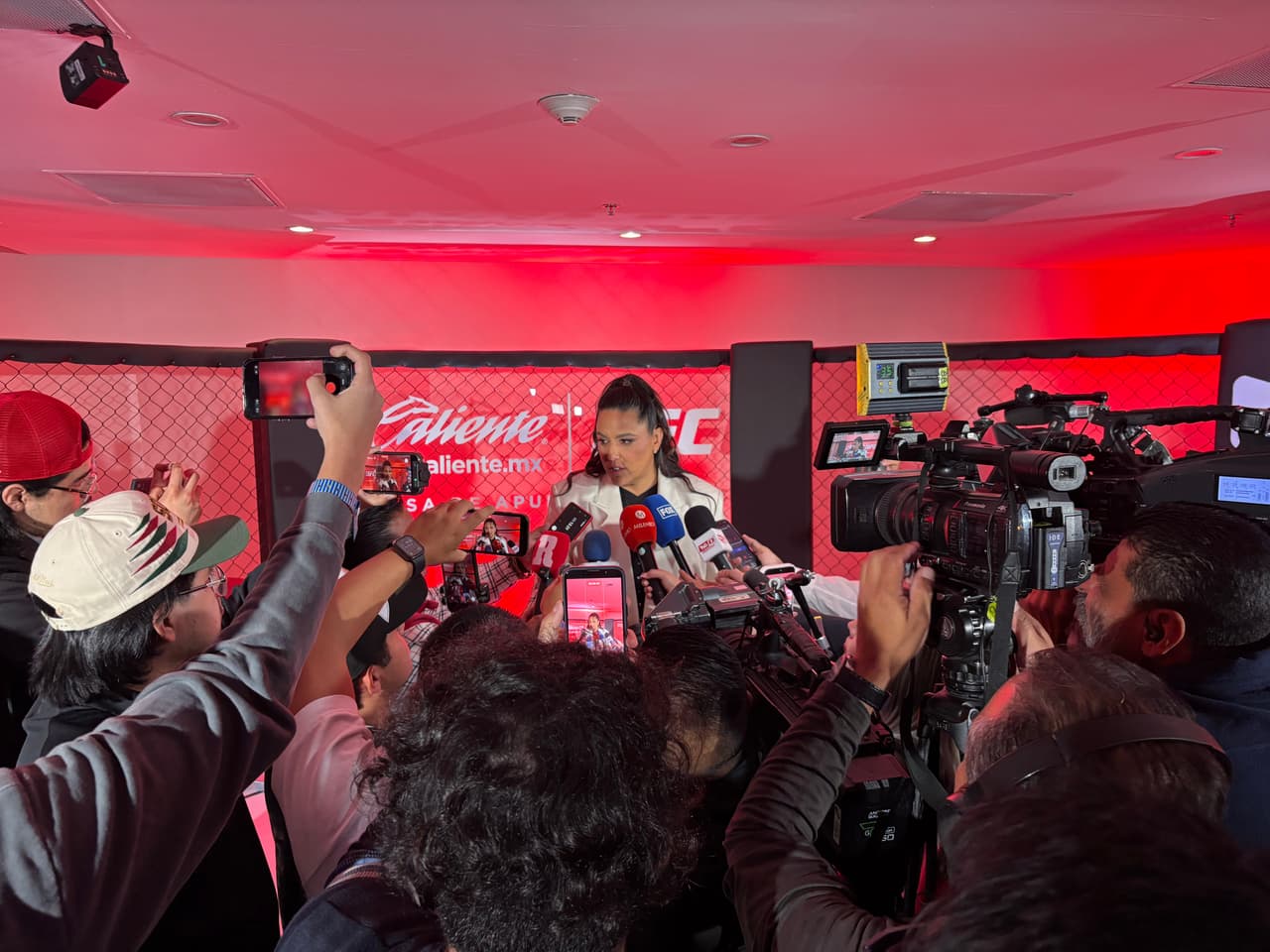 Caliente.mx y UFC unen fuerzas