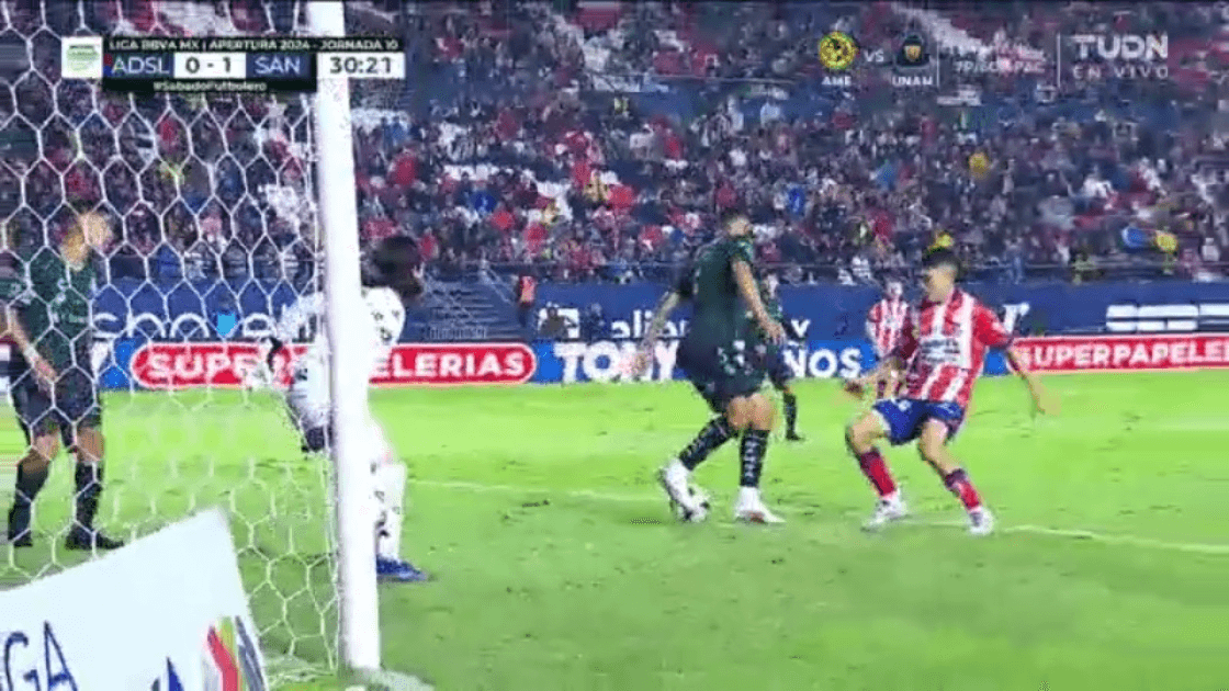 ¡Qué frío de Anderson Santamaría para sacar esta jugada!