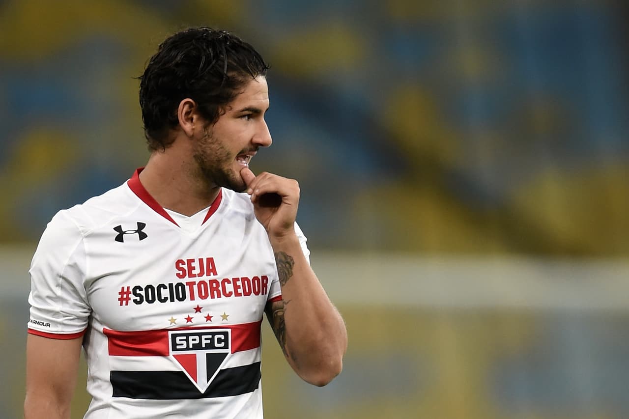 Alexandre pato está de vuelta en el Viejo Continente y lo hace en la Liga Premier con el Chelsea, luego de su paso por el Sao Paulo de su natal Brasil y la experiencia europea que vivió hace años con el Milan, una relación de altibajos y lesiones para el atacante.