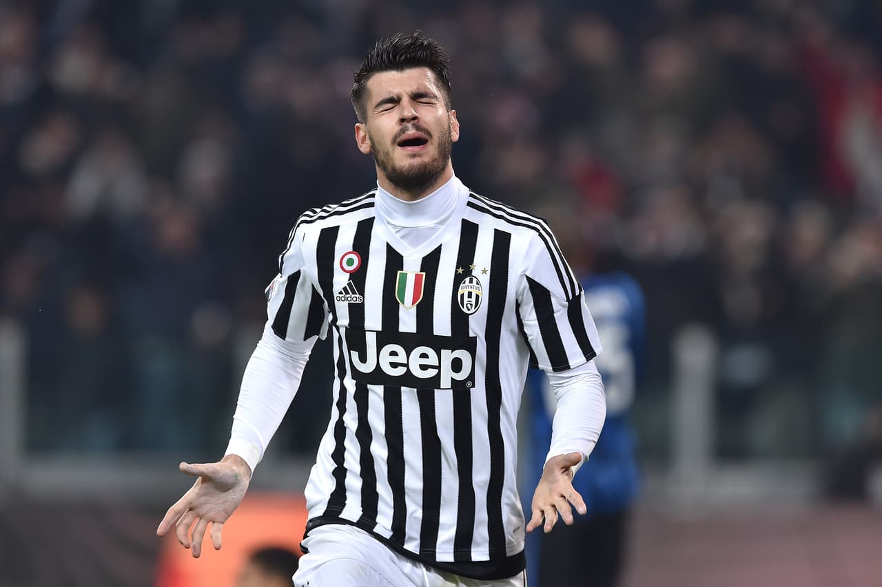 Arsenal es otro club que quiere reforzarse con una carta fuerte y abriría la cartera por el español Álvaro Morata, atacante de la Juventus y canterano del Real Madrid. Se dijo que los madridistas lo podrían repescar, pero ante la falta de acción por parte de los españoles podrían ser los 'Gunners' quien paguen hasta 70 millones de euros por el atacante.