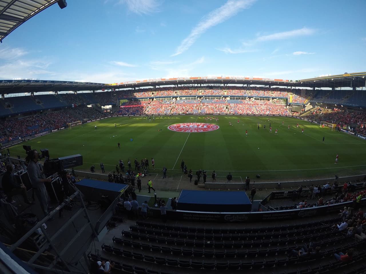 El "eh p..." aparece en el duelo del Tri en Dinamarca