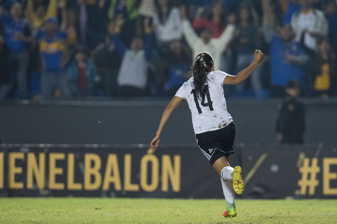 Y al minuto 54 , Lizbethh Ovalle aprovechó un error de la zaga Tuza para marcar el 2-0.