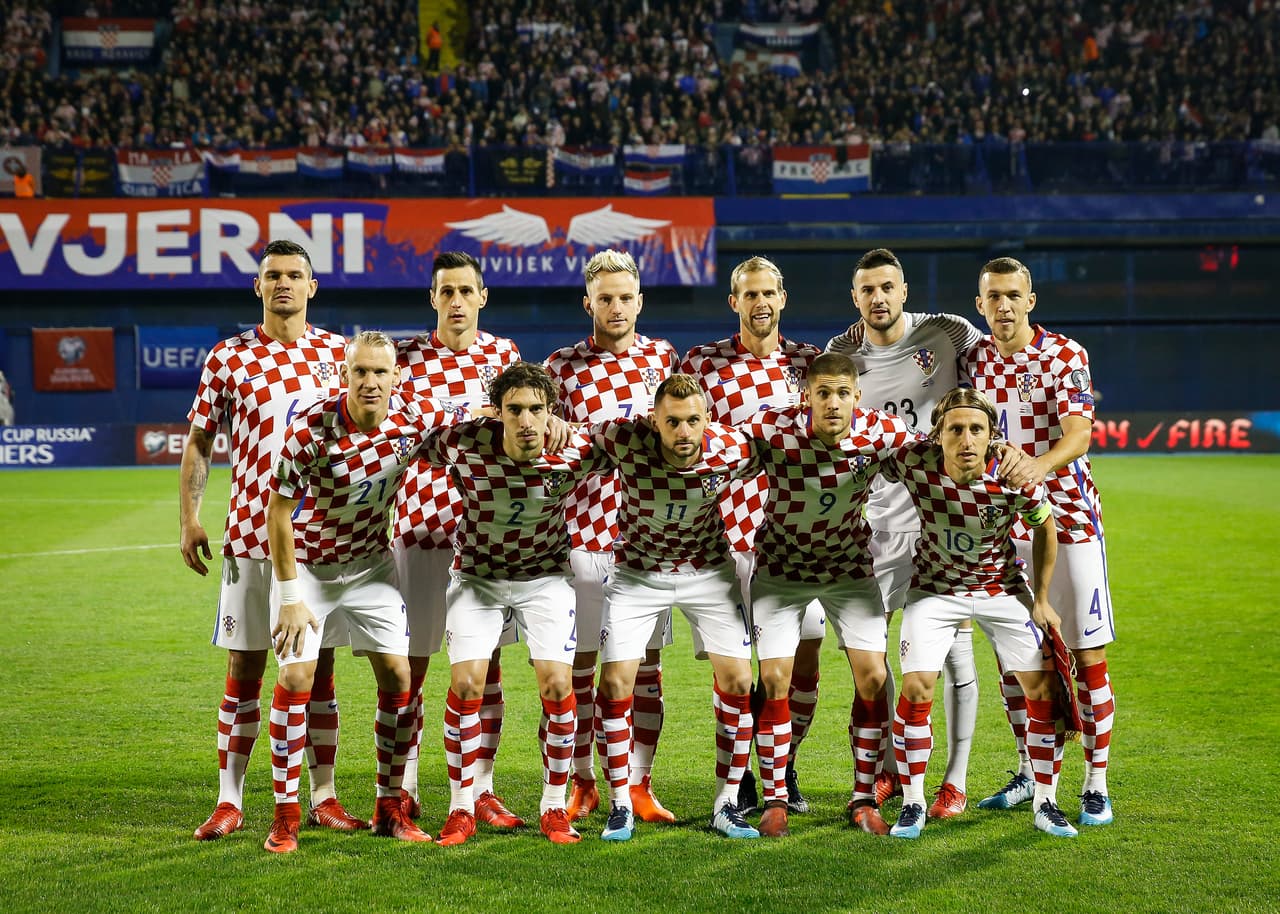 Luka Modric, Nikola Kalinic, Ivan Perisic y Andrej Kamaric fueron los encargados de los goles de Croacia, mientras que Sokratis Papastathopoulos marcó el descuento de Grecia.