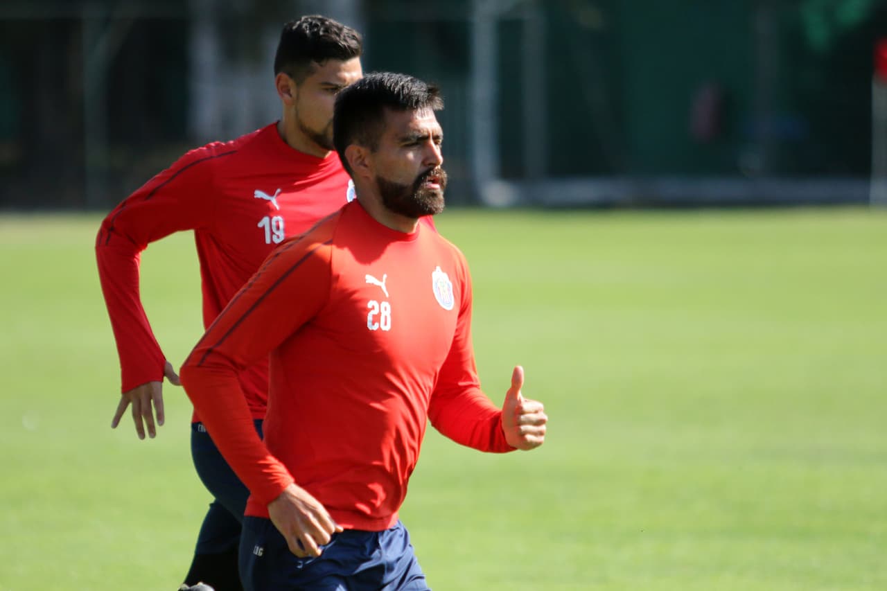 Chivas de Guadalajara está a tres puntos del primer lugar luego de su empate contra Necaxa en la Jornada 6 del Clausura 2019, donde espera volver arriba y por lo que se prepara con intensidad.