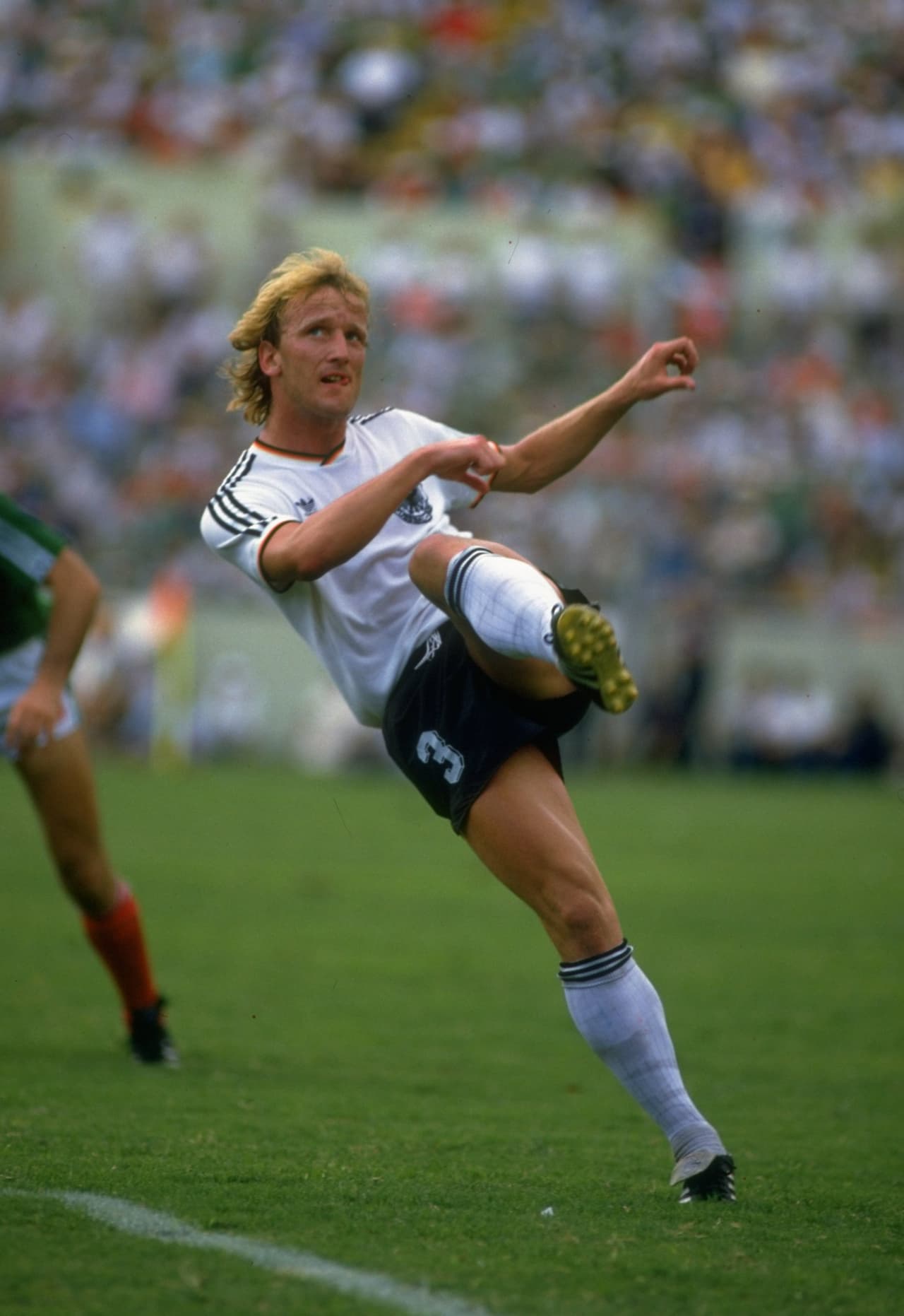 Andreas Brehme (Alemania) - A pesar de ser defensa, el 'teutón' contaba una calidad digna de elogios.
