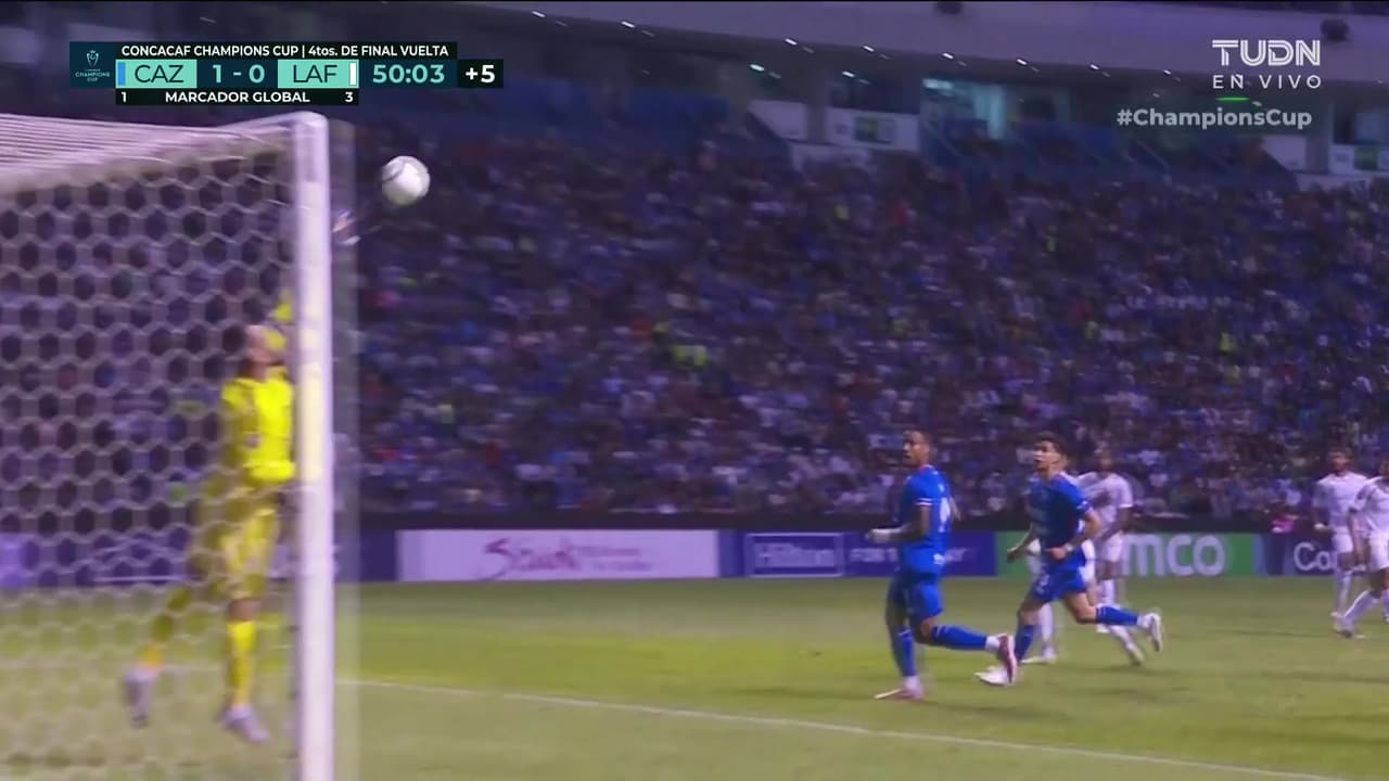 ¡Atajada brutal de Lloris! Omar Campos sacó un bombazo pero el francés lo desvío