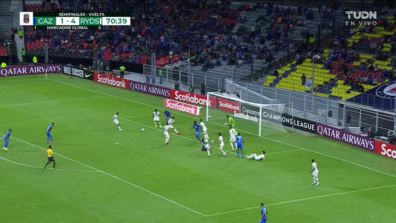 ¡TIRO ATAJADO! disparo por Ignacio Rivero.