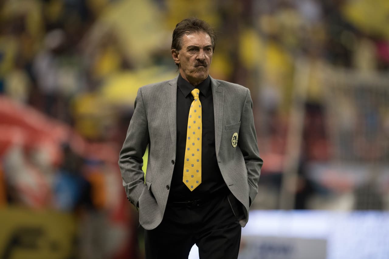 Ricardo La Volpe (Argentina): el 'Bigotón' fue el entrenador del América en 1996 y su última etapa 2016/2017, pero también trabajó para los de Guadalajara en 1989 y 2014 sin conseguir ganar un solo título en estas escuadras.
