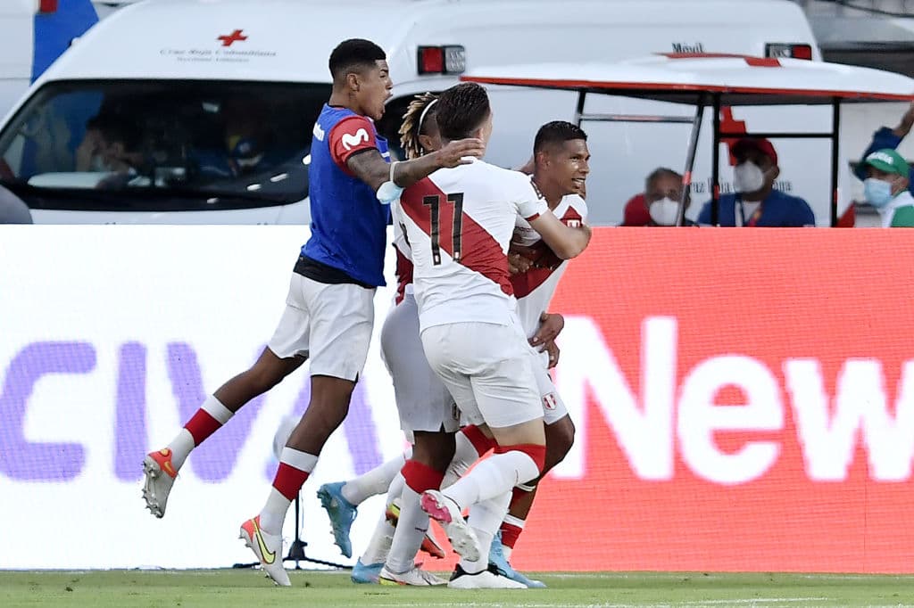Edinson Flores es el hombre del día para Perú ya que marcó el tanto que les dio la victoria 0-1 sobre Colombia.