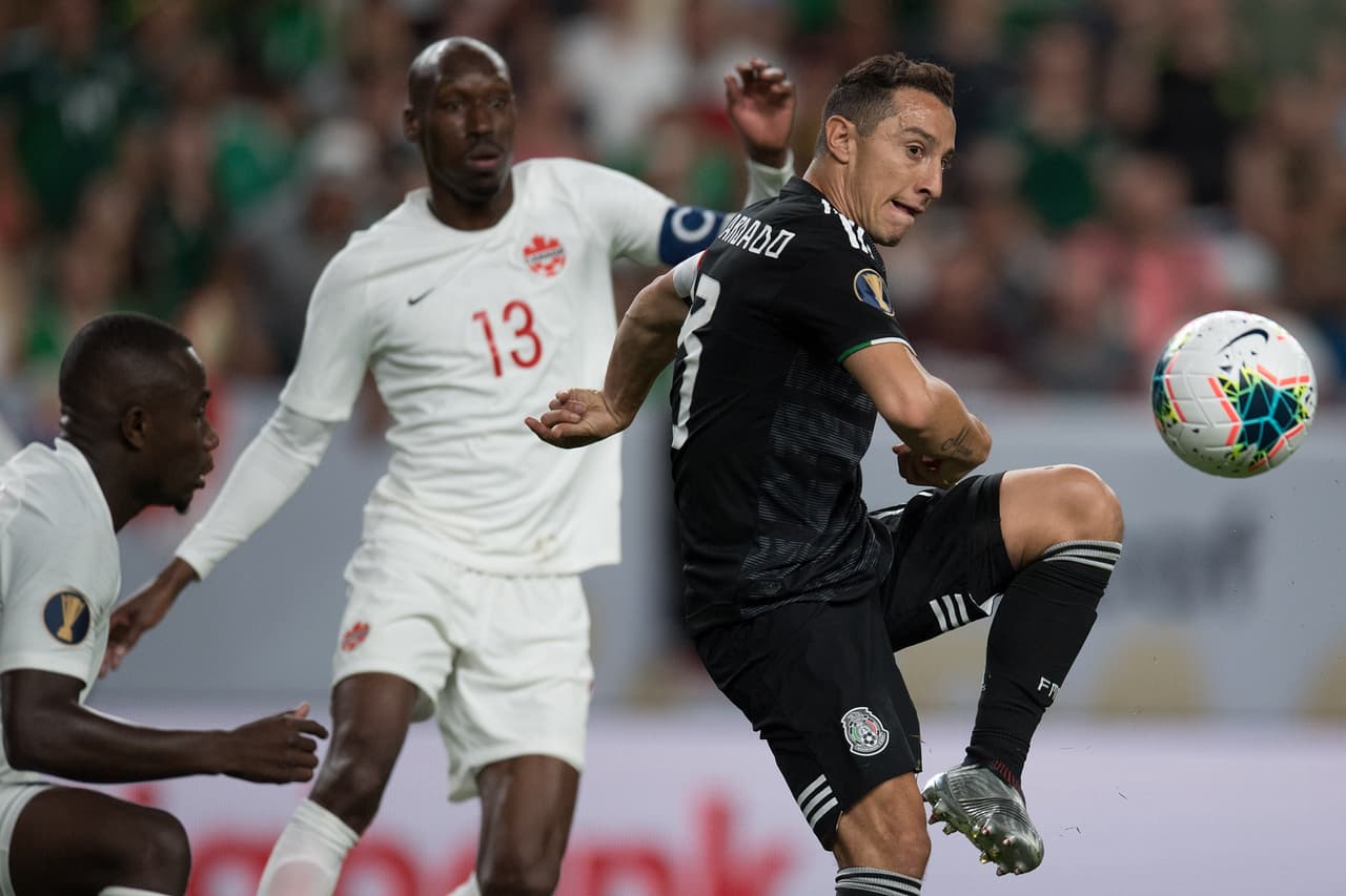 Sin embargo, a los 77 minutos, Guardado, tras un recorte en el área, se abrió el espacio para jalar del gatillo y marcar el segundo gol de una noche redonda para él.