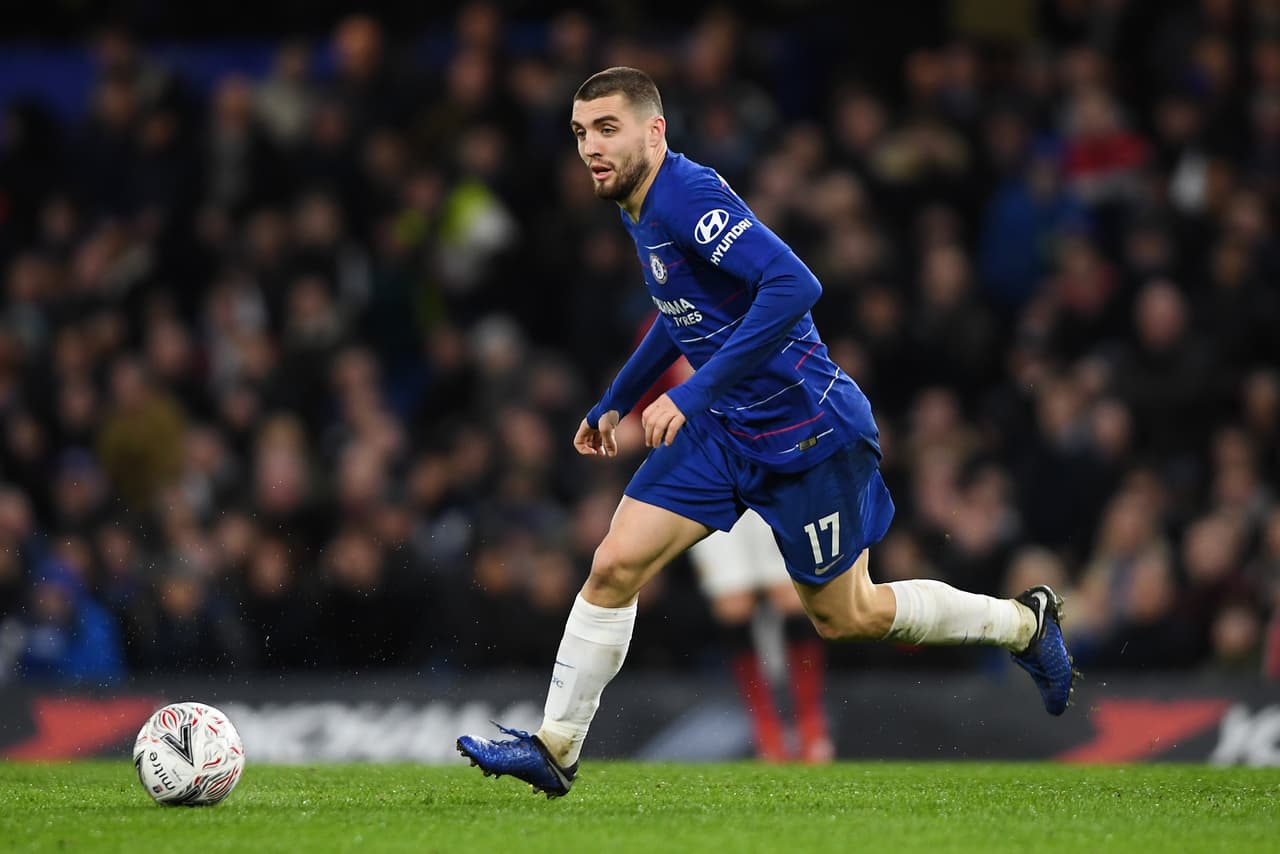 Todo parece indicar que Mateo Kovacic se quedará en el Chelsea que lo comprará por cerca de 50 millones de dólares al Real Madrid.