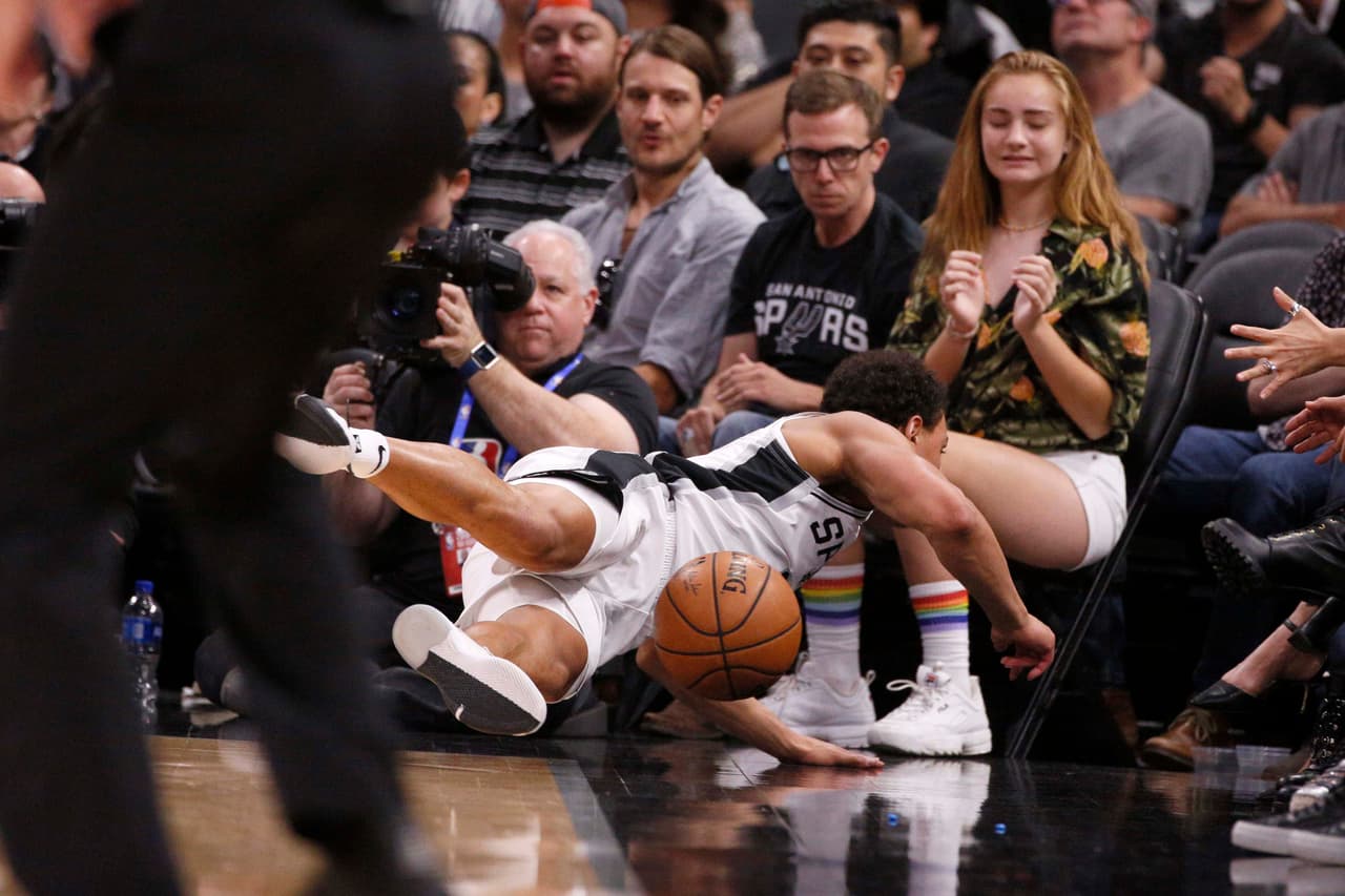 Los San Antonio Spurs forzaron al séptimo y decisivo juego de la serie de primera ronda de Playoffs ante los Denver Nuggets. Les compartimos las mejores imágenes.