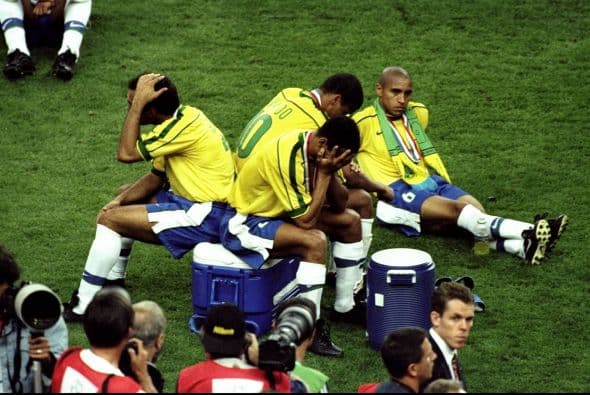 Lamentablemente para él, a Brasil se le escapó el pentacampeonato del mundo a manos de una Francia intratable. Pero Rivaldo tendría su revancha.