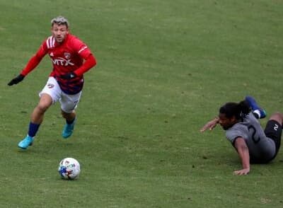 La afición también pudo disfrutar de uno de sus nuevos fichajes, Paul Arriola, autor de uno de los tantos.