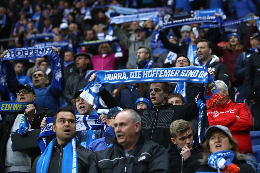Hoffenheim tuvo su debut como local en una Champions League, fiesta que los fanáticos vivieron con mucho colorido.