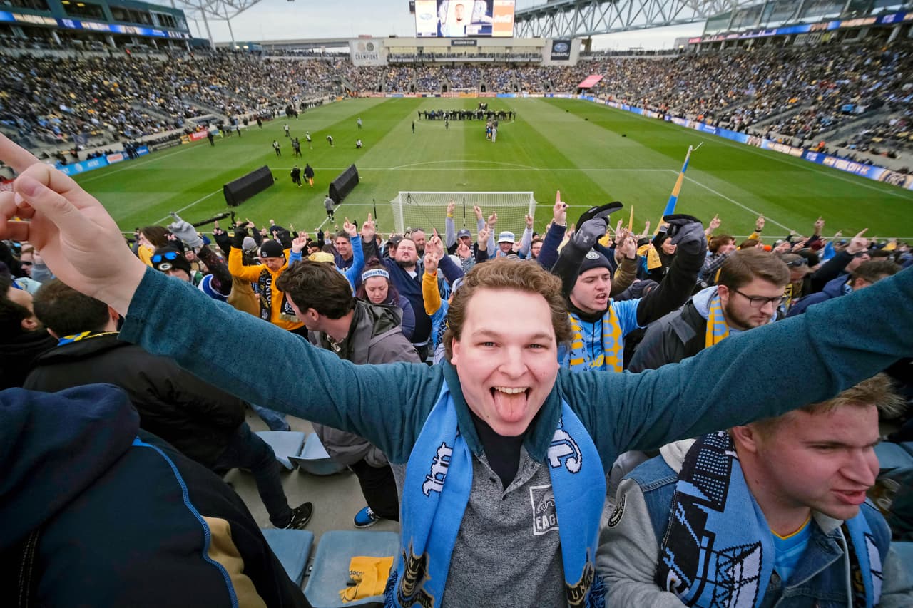 Fueron 18 mil almas alentando al equipo que había finalizado en la segunda posición de la Conferencia Este en la temporada regular.
<br>