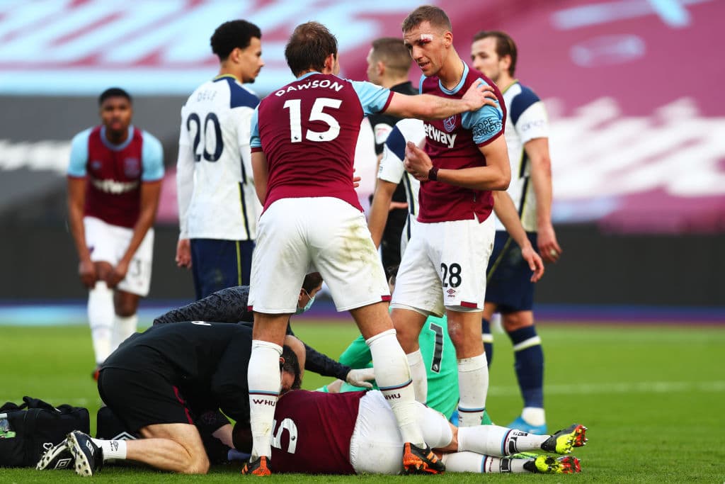 Tottenham no logra salir del hoyo en el que están y tras la derrota 2-1 frente al West Ham United, los comandados por José Murinho se quedan en la novena posición con 36 unidades.