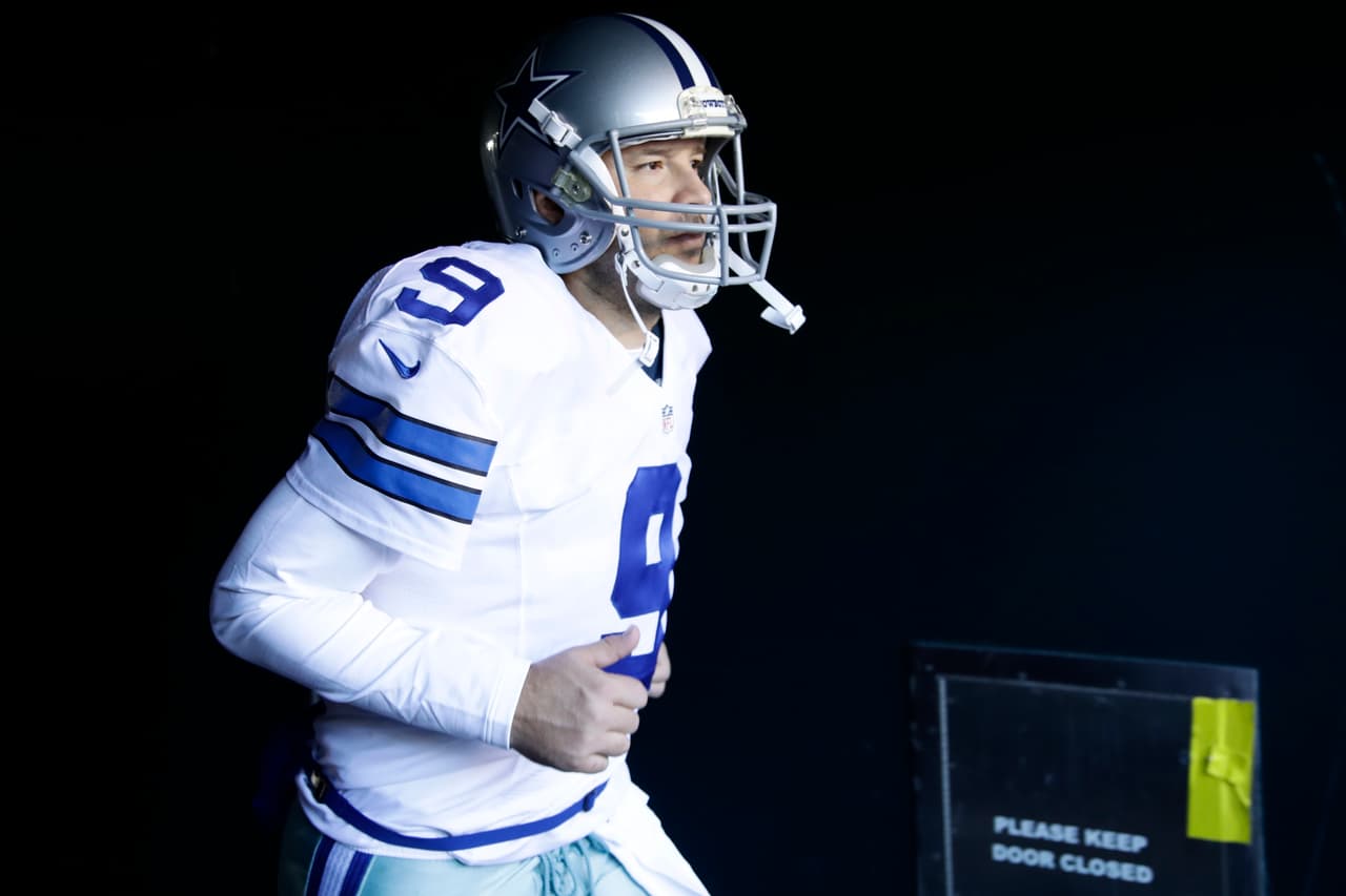 Dallas Cowboys' Tony Romo runs onto the field before an NFL football game against the Philadelphia Eagles, Sunday, Jan. 1, 2017, in Philadelphia. (AP Photo/Matt Rourke)